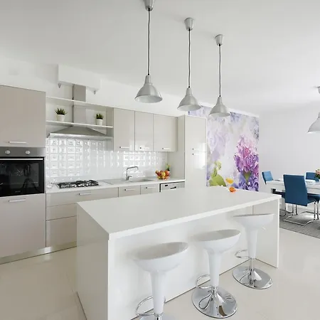Becca Apartment *